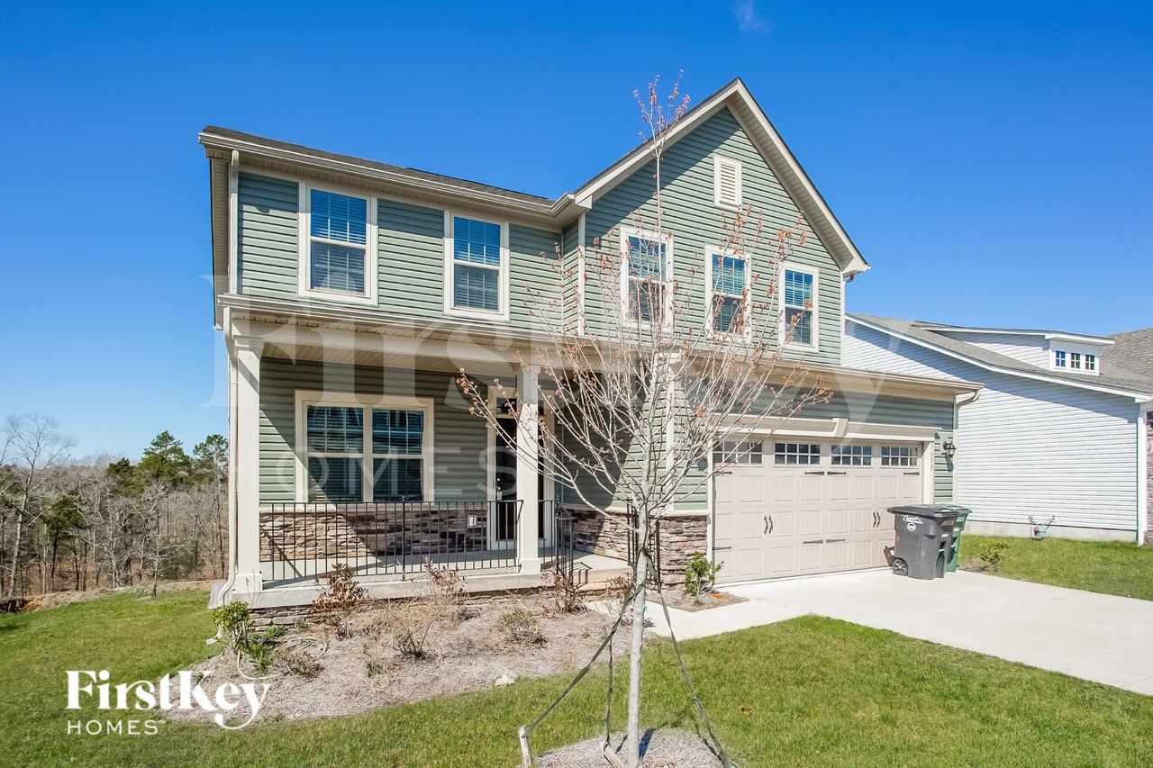 1658 Scarbrough Cir Sw - Photo 3 of 15