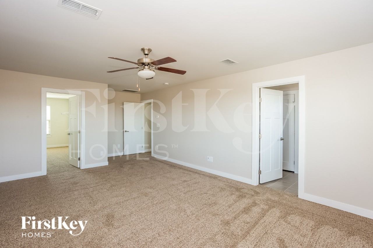 1658 Scarbrough Cir Sw - Photo 7 of 15