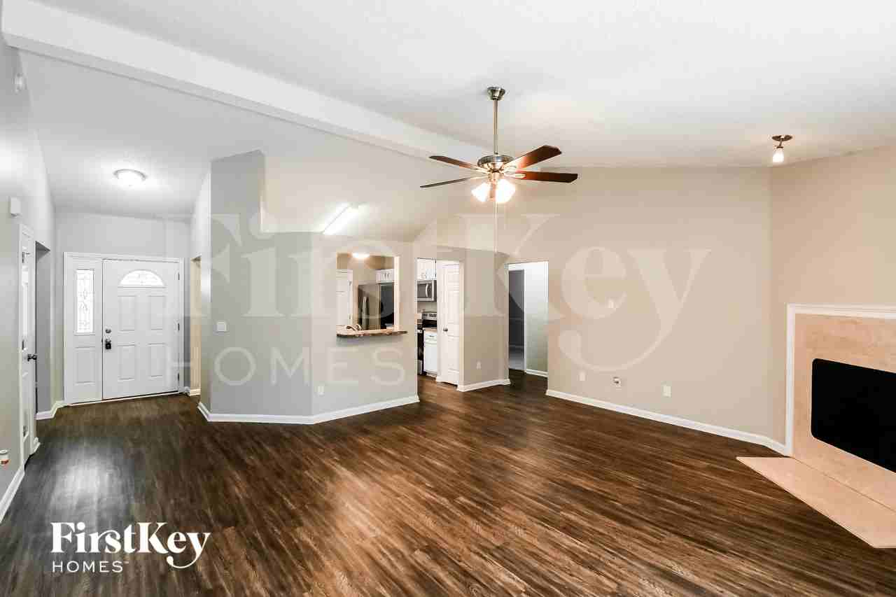 4502 Arch Creek Dr - Photo 4 of 15