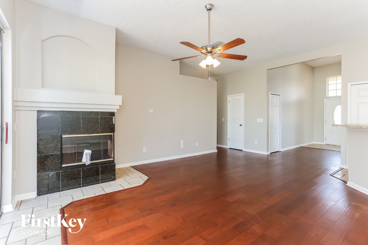 8311 Abbeyfield Dr - Photo 3 of 15