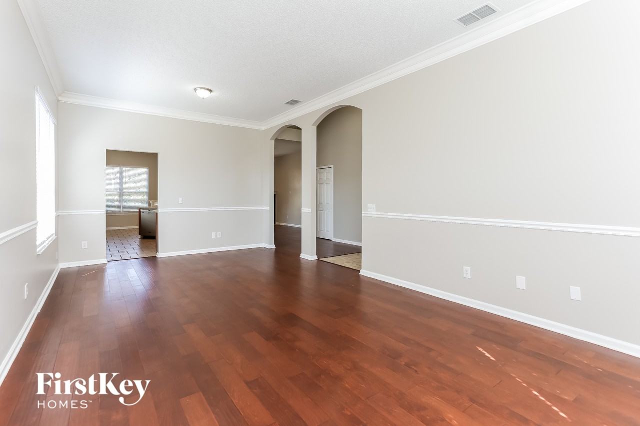 8311 Abbeyfield Dr - Photo 6 of 15