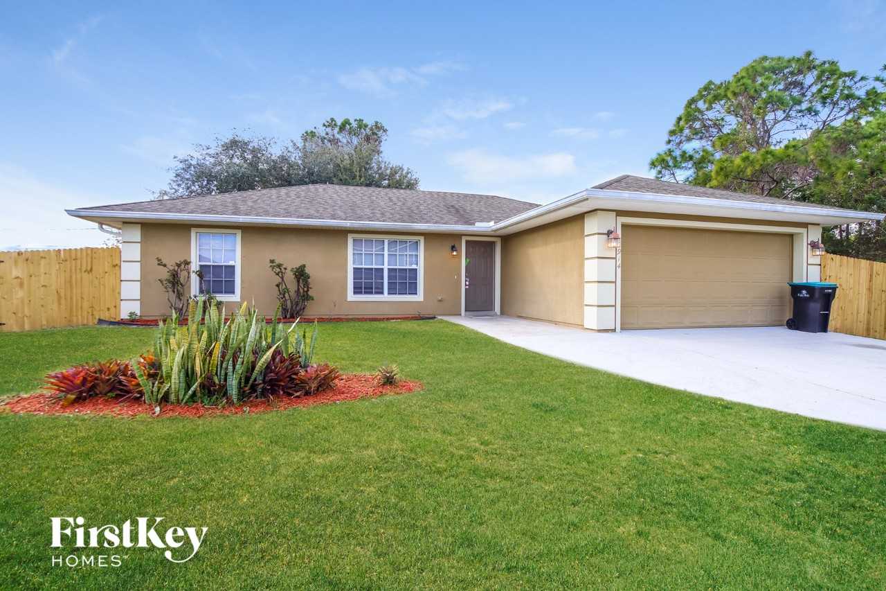 914 Caligula Ave Se - Photo 2 of 15