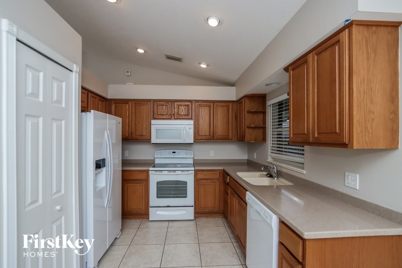 914 Caligula Ave Se - Photo 6 of 15