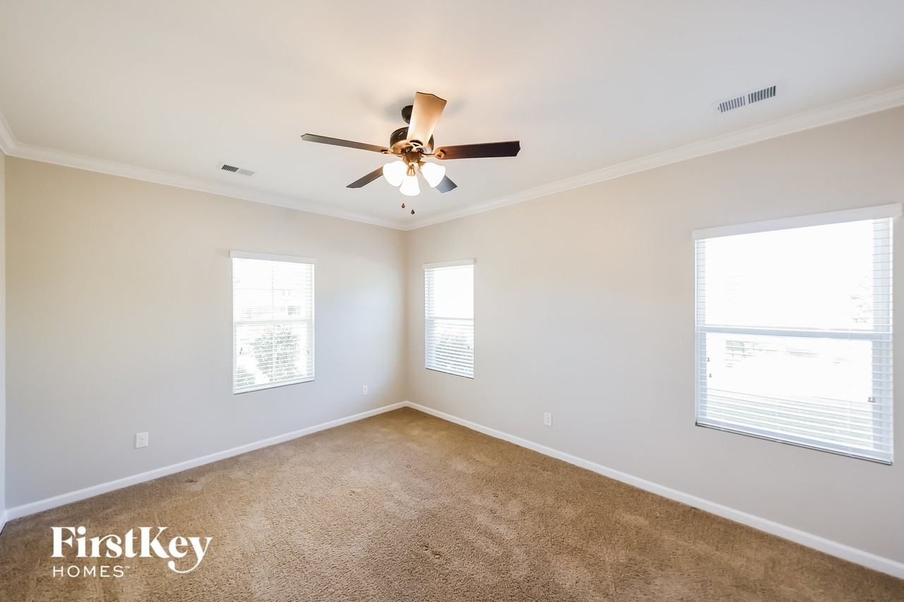 7009 Elm Crest Cir - Photo 7 of 15