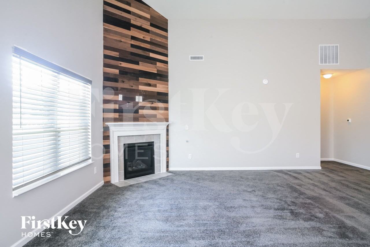 4225 Tiana Cir - Photo 4 of 15