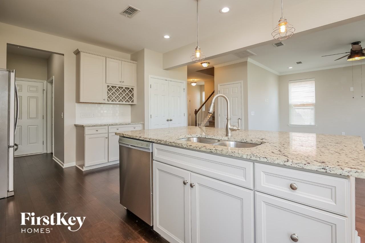 437 Northern Red Oak Dr - Photo 6 of 15