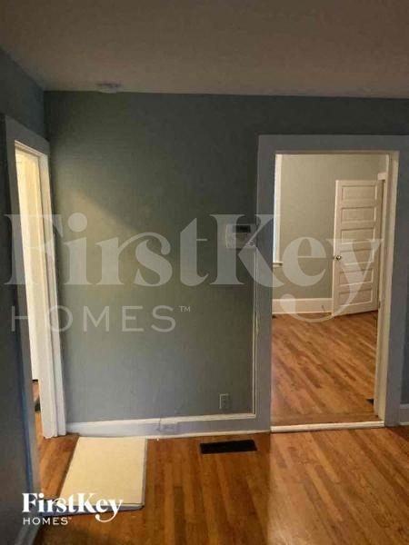 1028 Birch St Sw - Photo 3 of 10