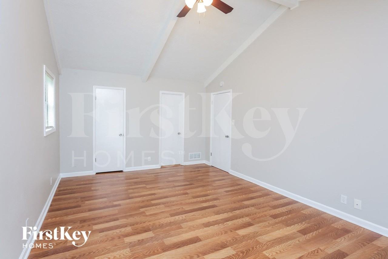 2639 Windmere Dr - Photo 7 of 15