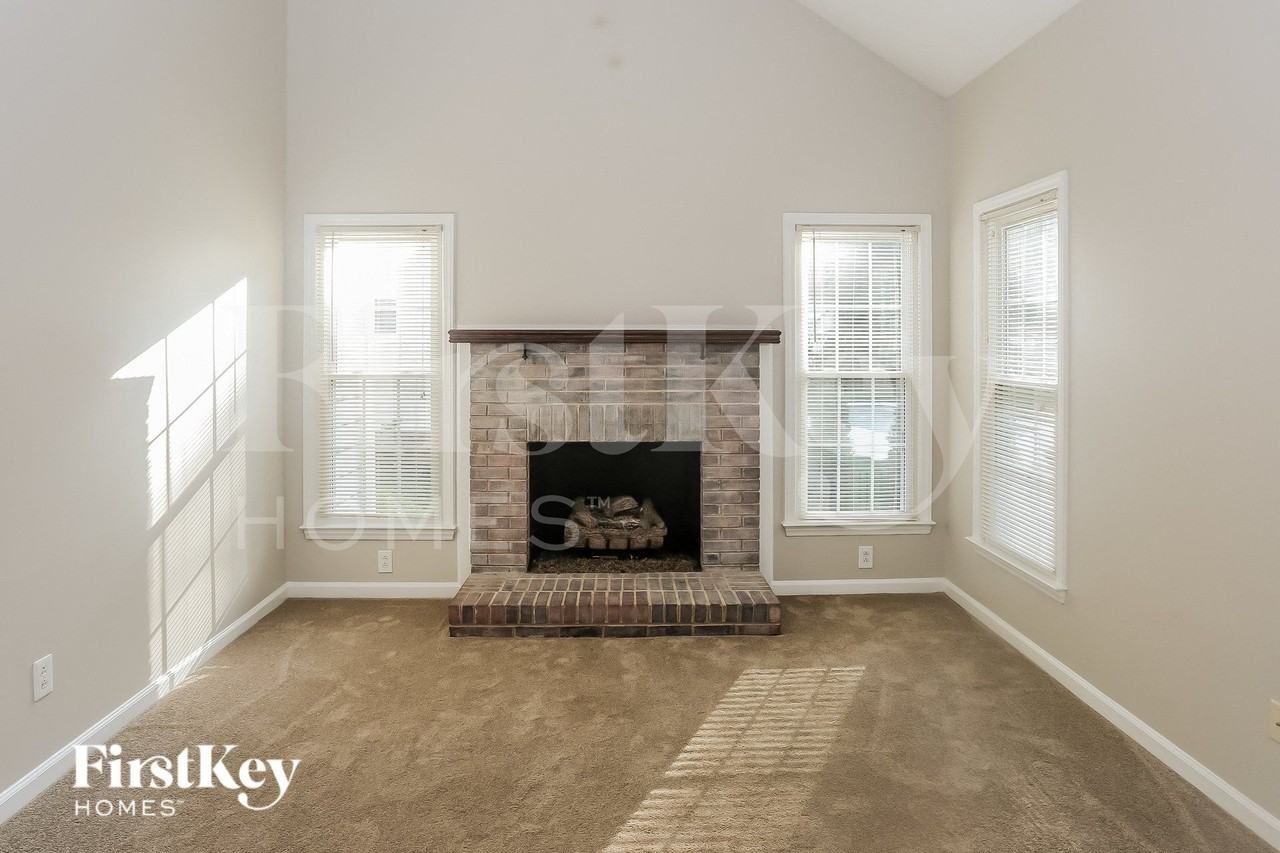 3883 Meadow Ridge Dr Nw - Photo 6 of 14