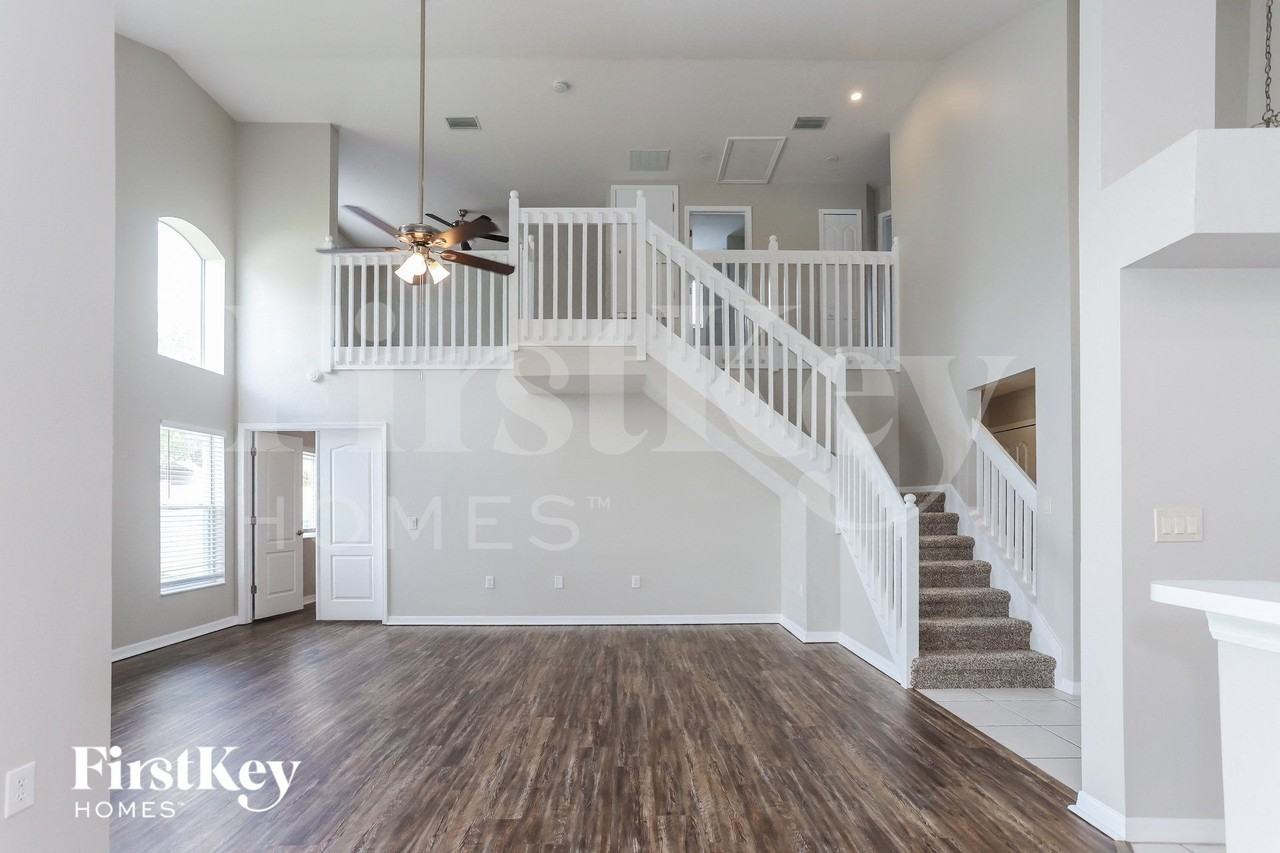 811 15th St Ne - Photo 2 of 15