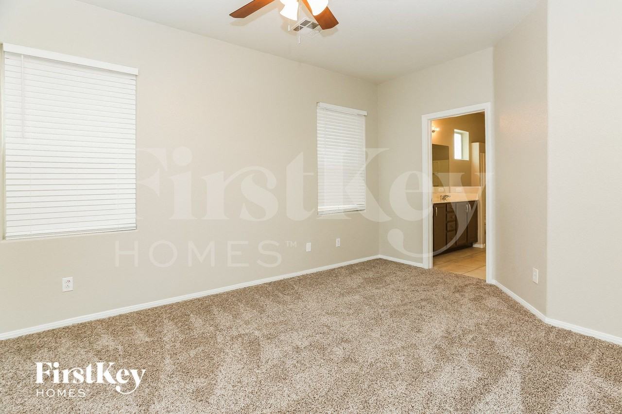 9512 Quitman Ave - Photo 7 of 15