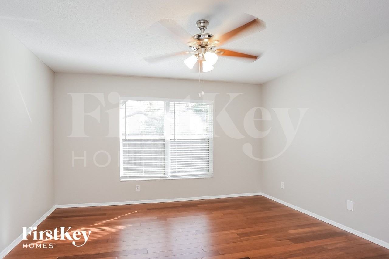 11863 Dunster Ln - Photo 6 of 15