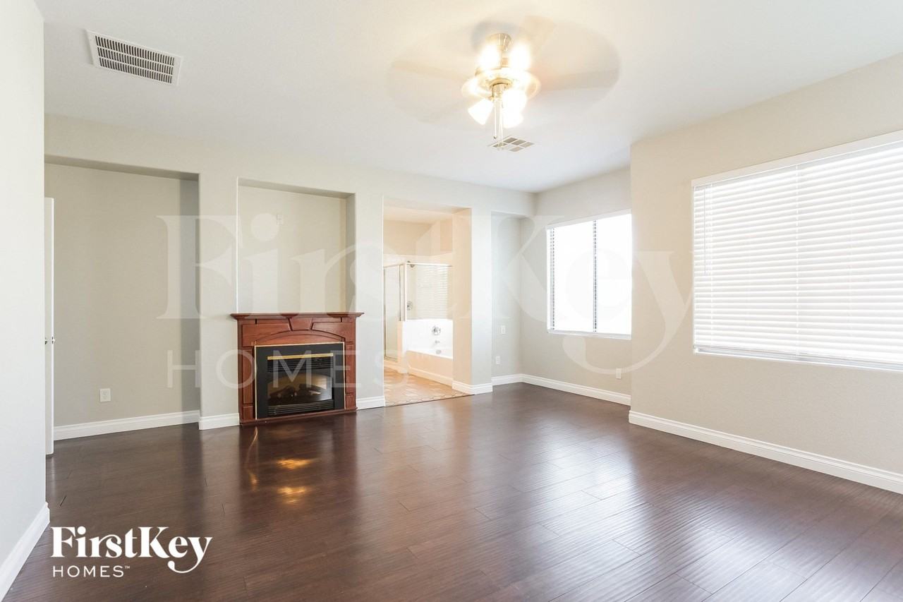 9100 Little Horse Ave - Photo 7 of 15