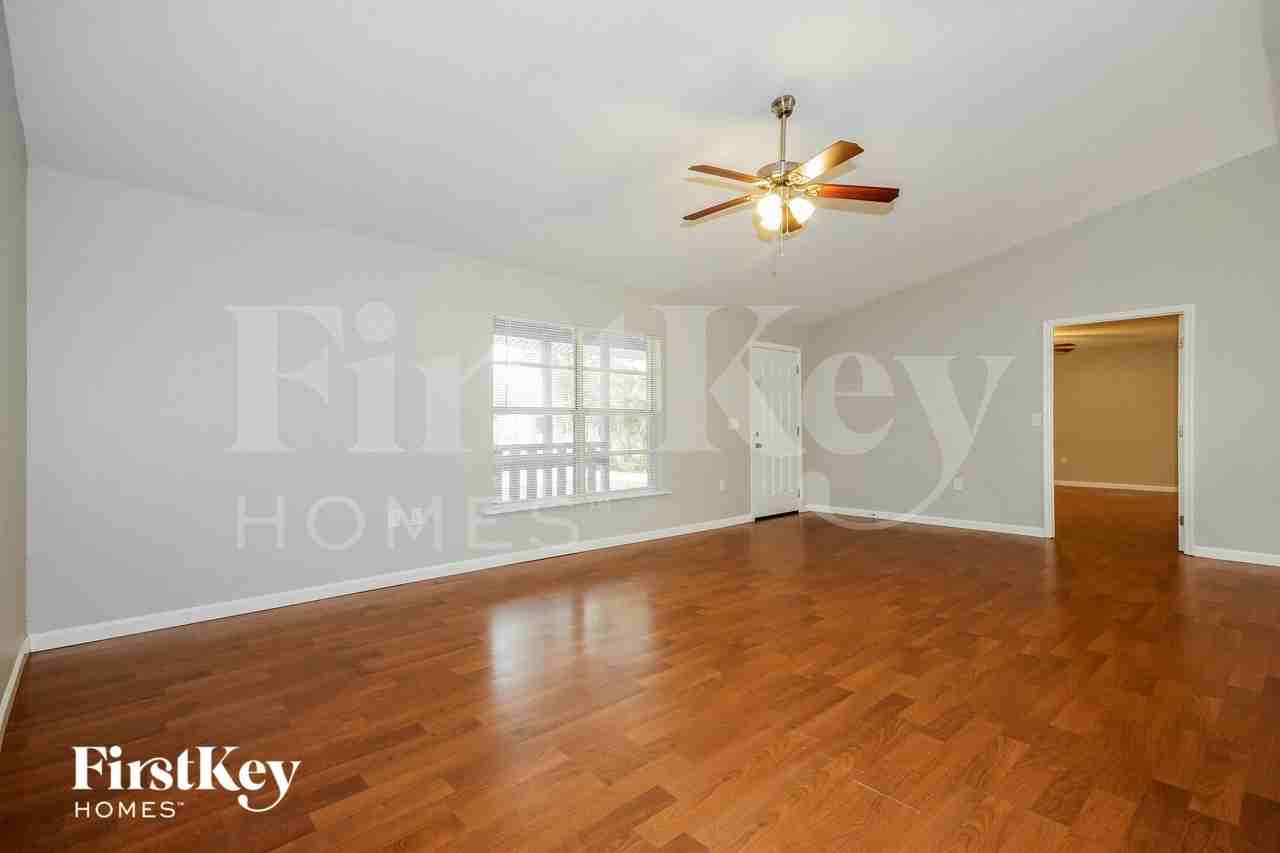 8240 Stoner Rd - Photo 3 of 15