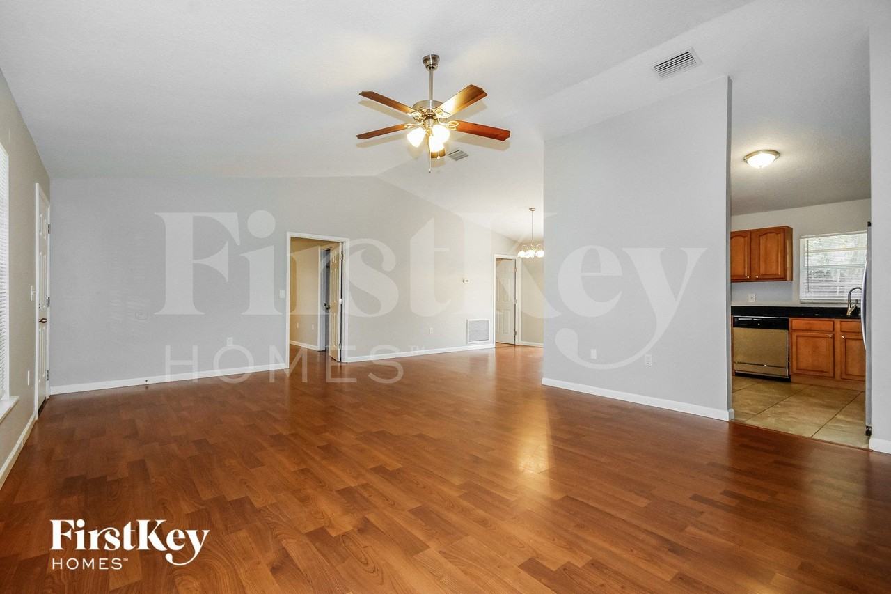 8240 Stoner Rd - Photo 4 of 15