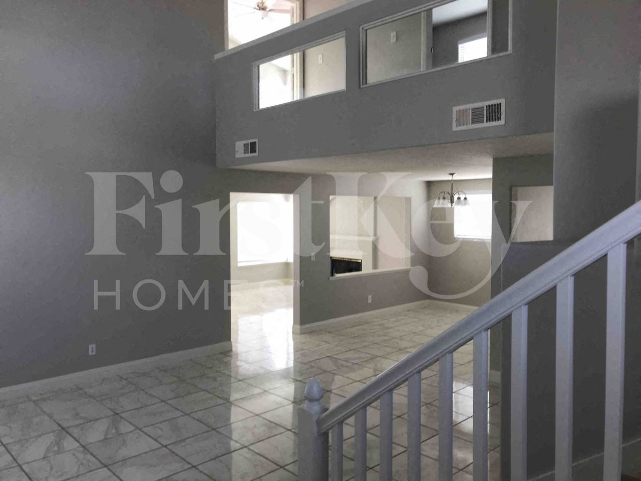 8041 Hilliard Ave - Photo 2 of 28