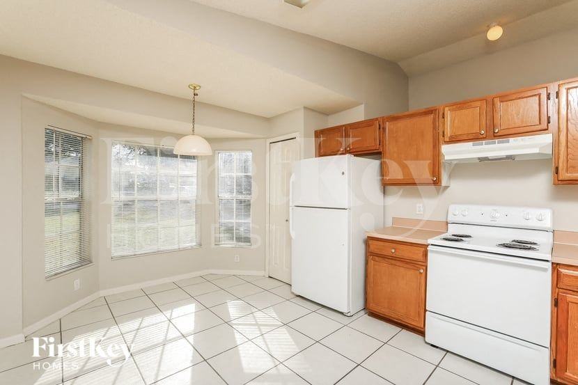 7594 Groveoak Dr - Photo 4 of 15