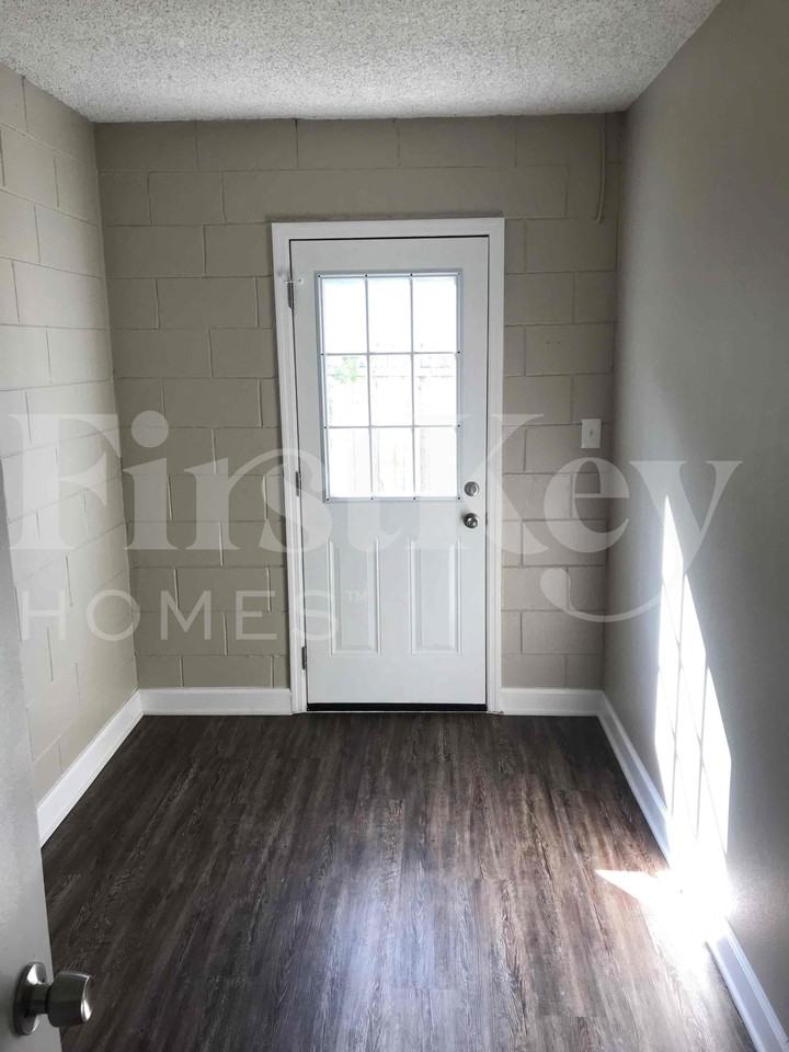 660 Flagler Dr - Photo 5 of 20