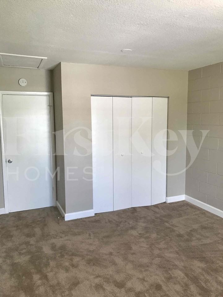 660 Flagler Dr - Photo 7 of 20