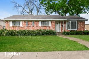 featured image of 4301 Augusta Dr