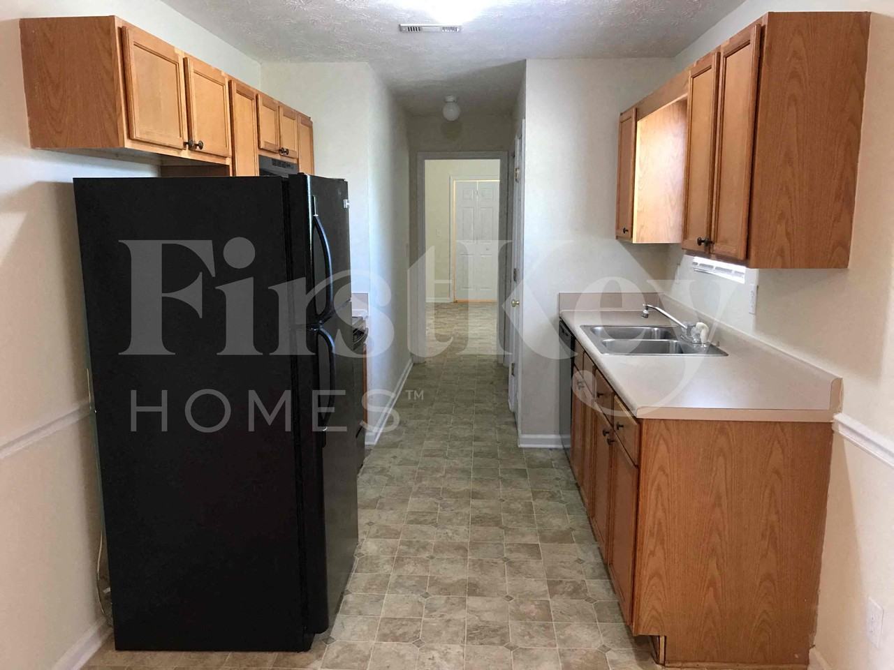 420 Underwood Ct - Photo 4 of 17