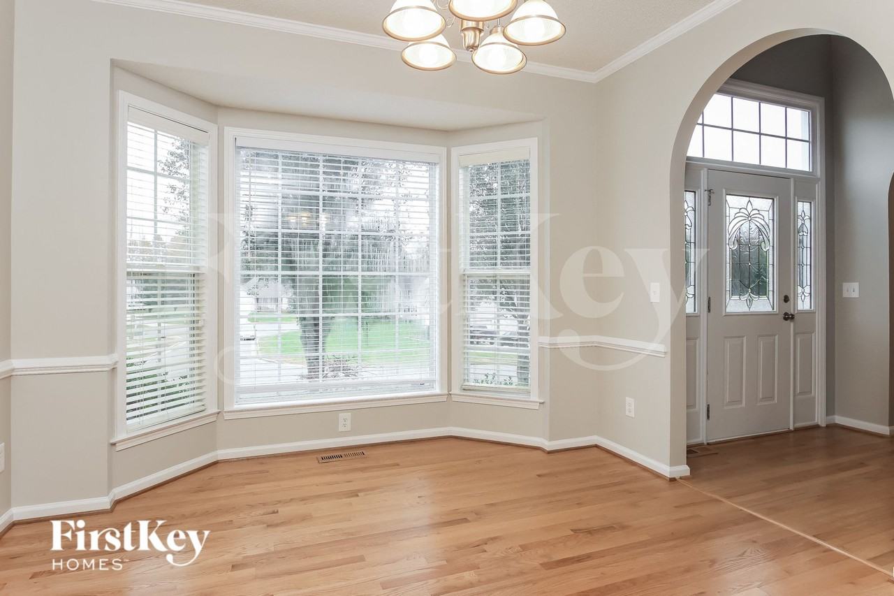 3802 Northumberland Dr - Photo 4 of 15