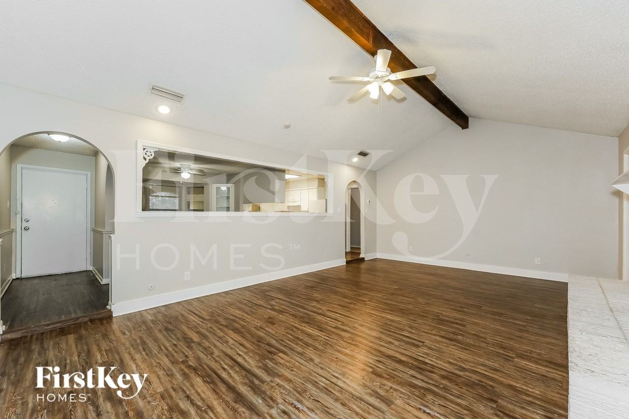 3417 Willowcrest Dr - Photo 3 of 16