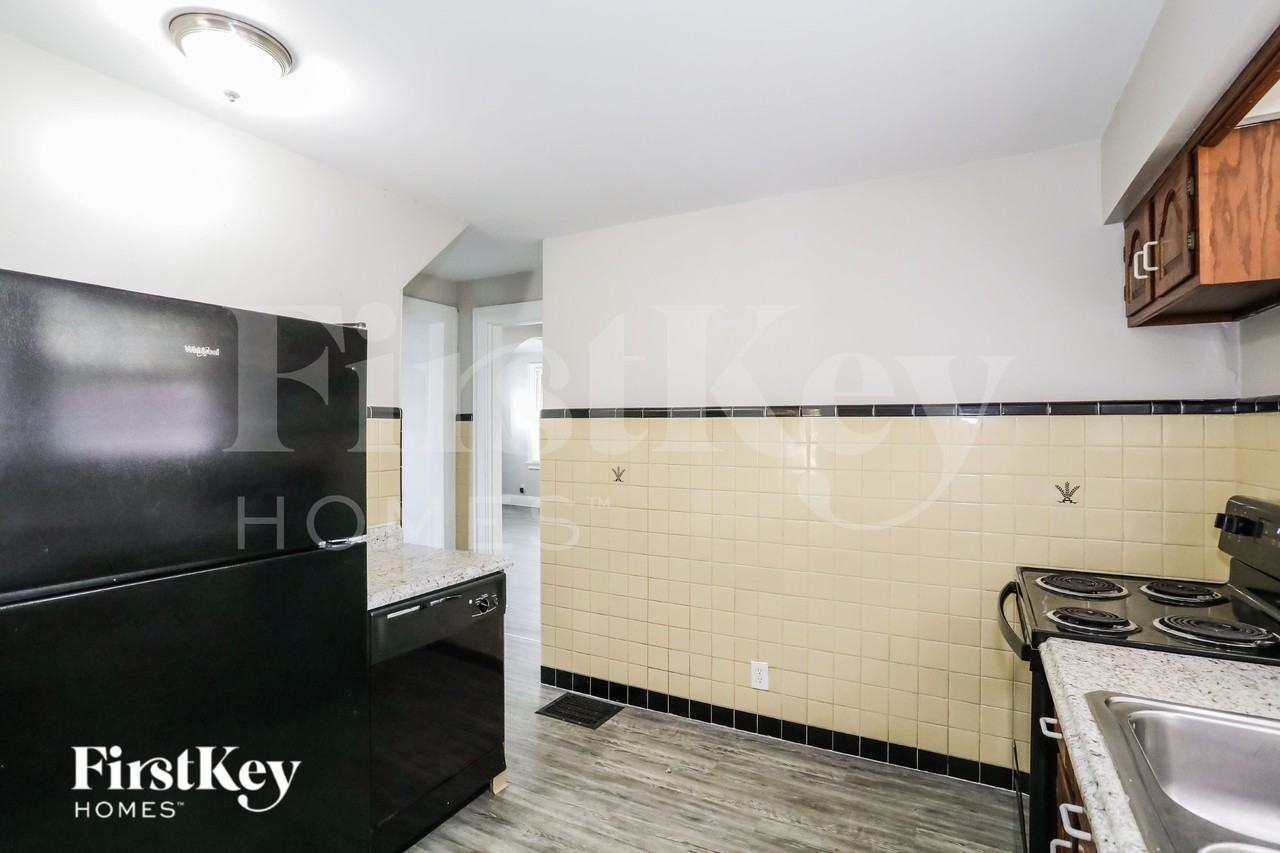 3414 Corrine Ave - Photo 7 of 19