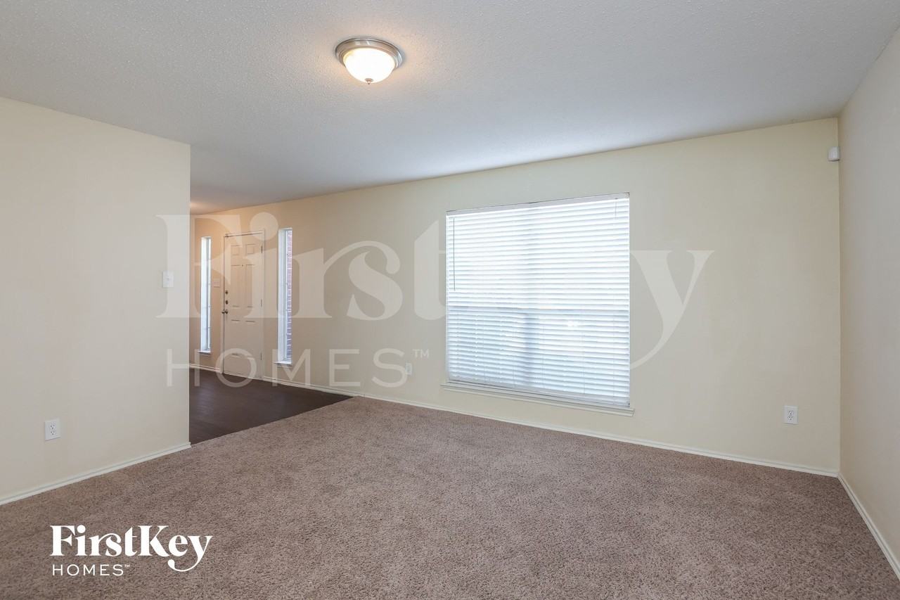 2900 Ocean Dr - Photo 3 of 15