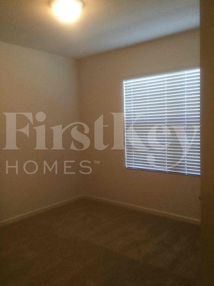 2472 Se Floresta Dr - Photo 7 of 45