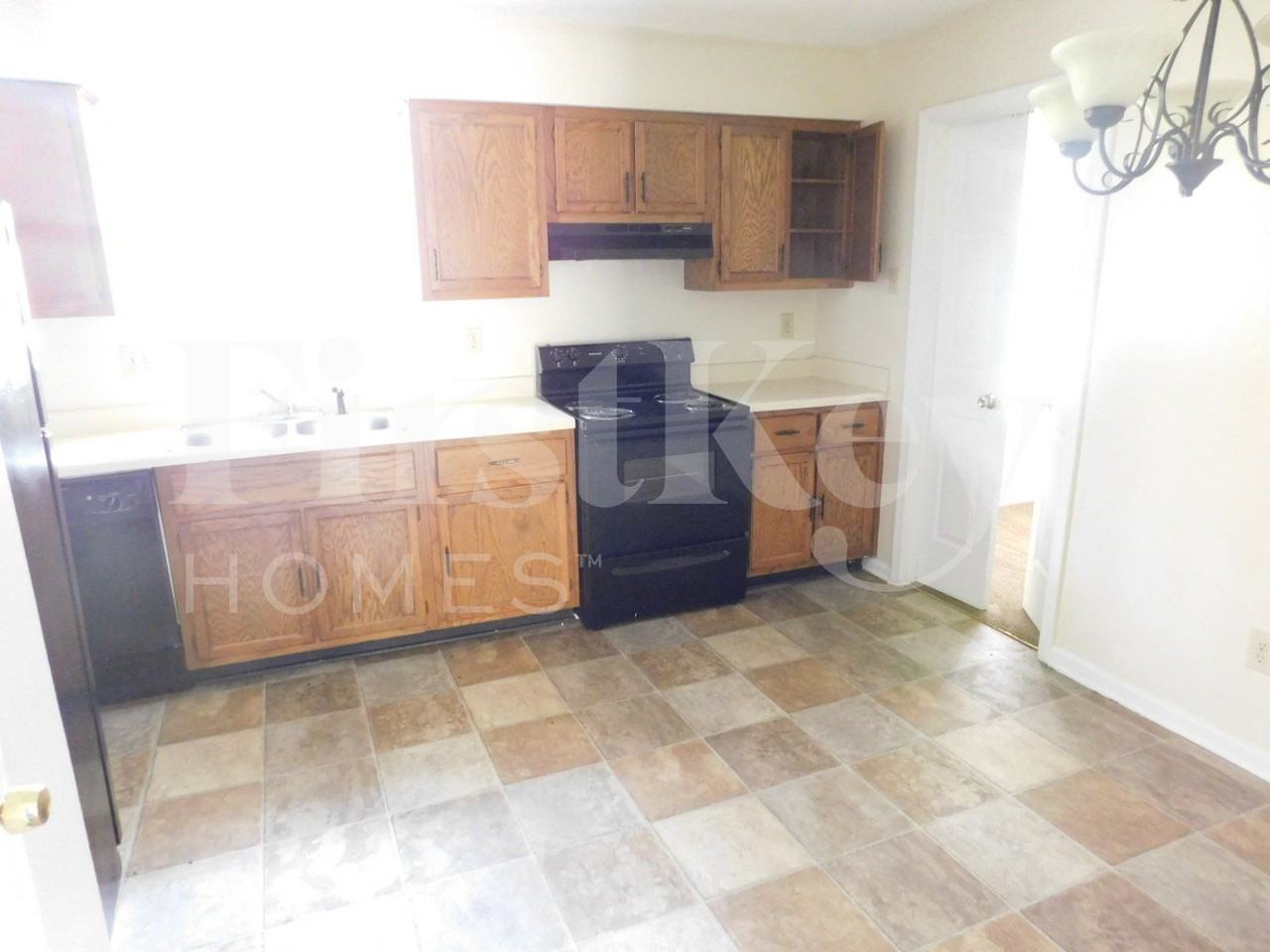 2428 Green Glen Dr - Photo 4 of 15