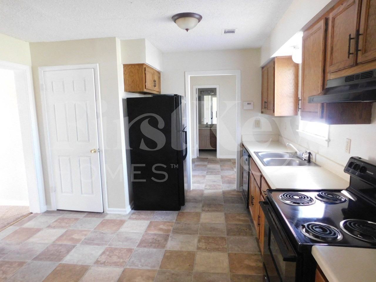 2428 Green Glen Dr - Photo 6 of 15