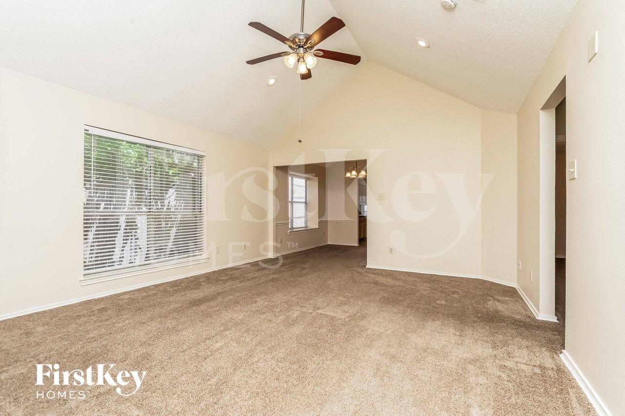 2021 Greenview Dr #A - Photo 2 of 15