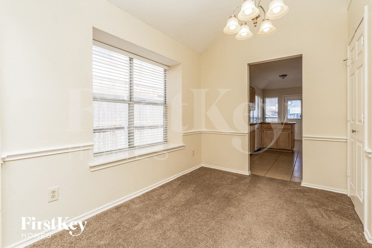 2021 Greenview Dr #A - Photo 5 of 15