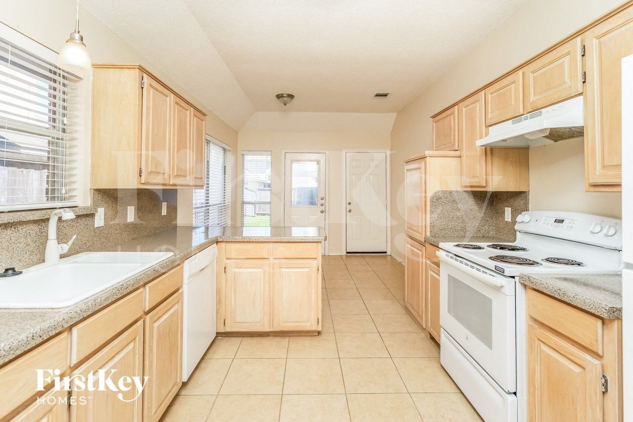 2021 Greenview Dr #A - Photo 7 of 15