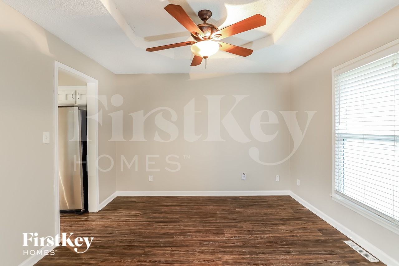 1920 Sw 4th St - Photo 5 of 16