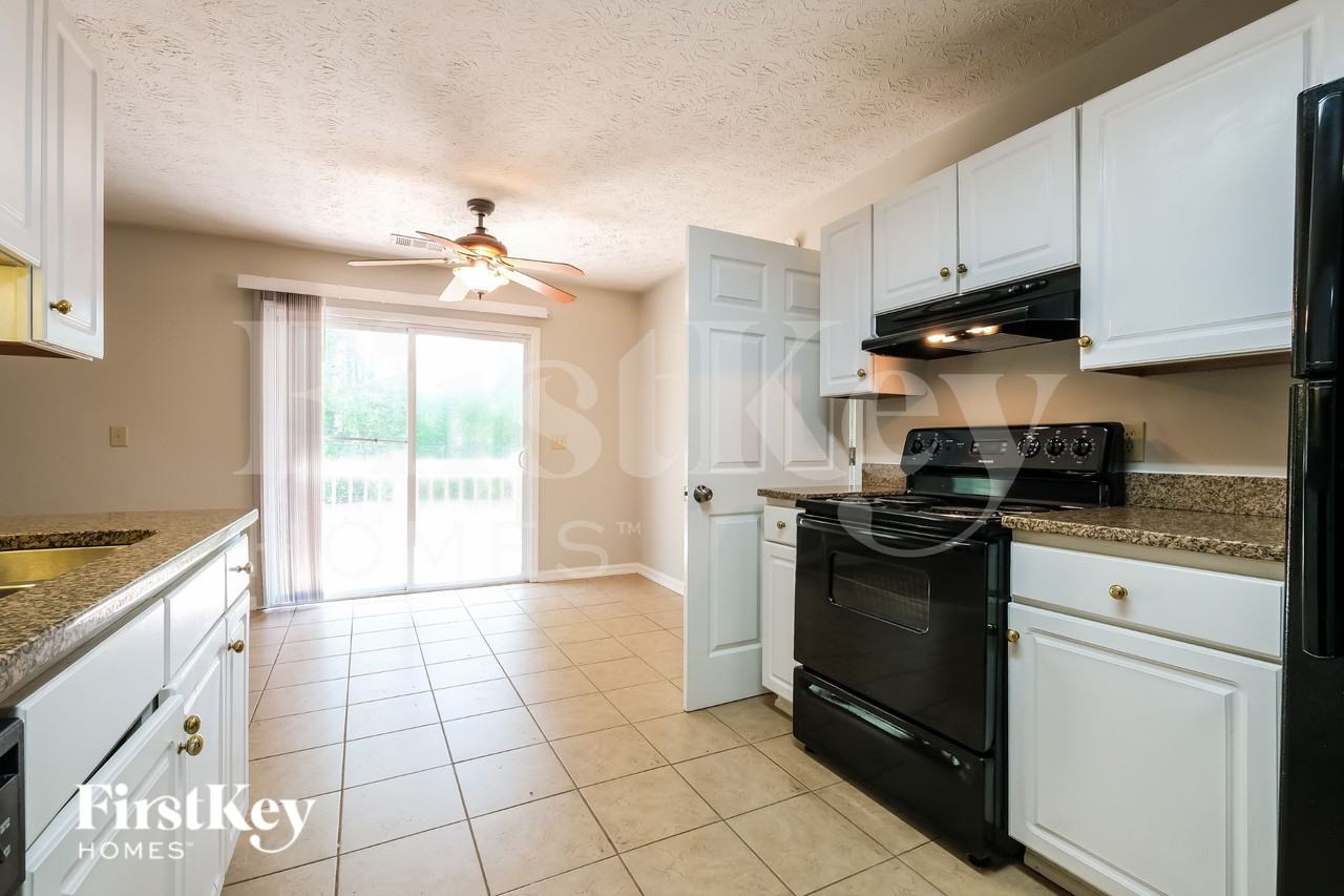 1675 Pilgrim Way - Photo 7 of 19
