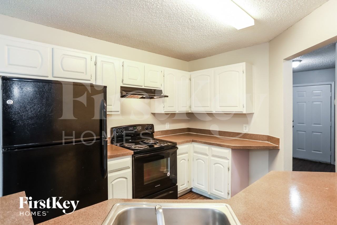 14831 Se 25th Ave - Photo 6 of 16