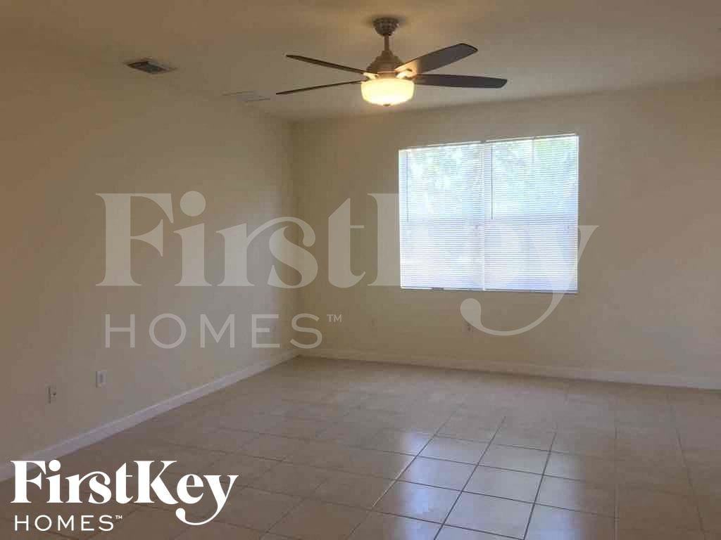 11912 Solana Rd - Photo 4 of 23