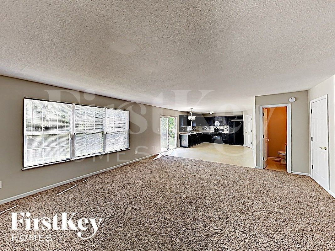 11105 Falls Church Dr - Photo 5 of 17