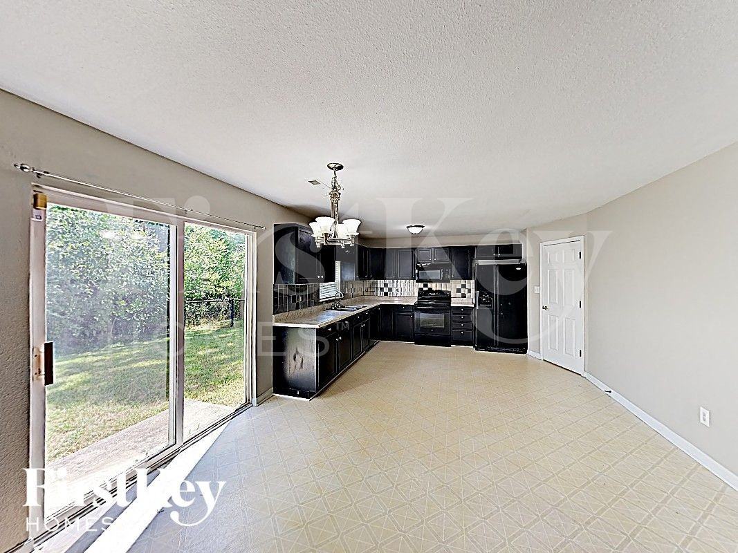 11105 Falls Church Dr - Photo 7 of 17