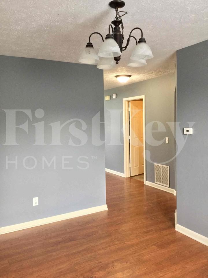 10703 Regis Ct - Photo 7 of 19