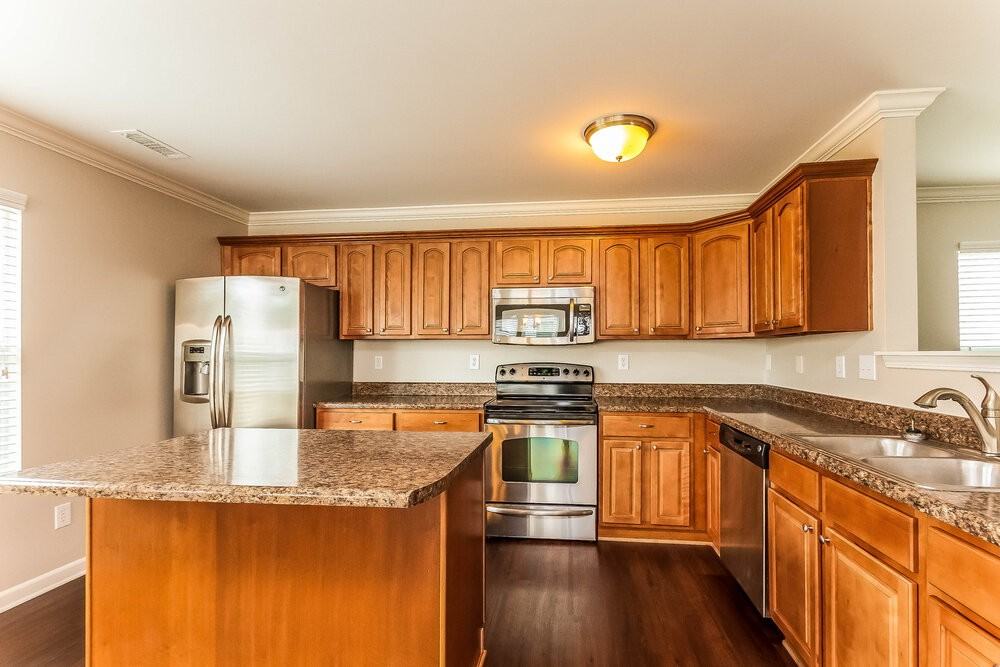 1120 Black Diamond Dr - Photo 6 of 15