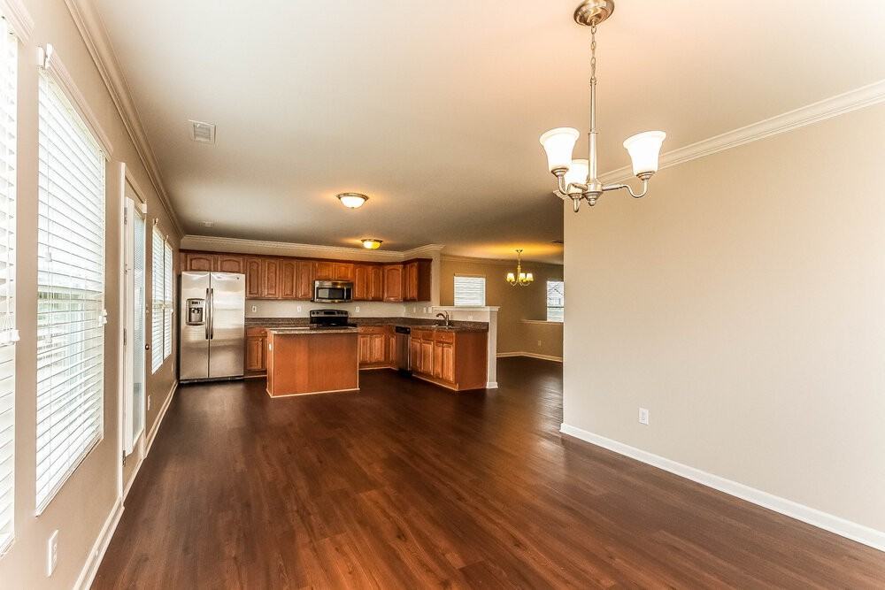 1120 Black Diamond Dr - Photo 7 of 15