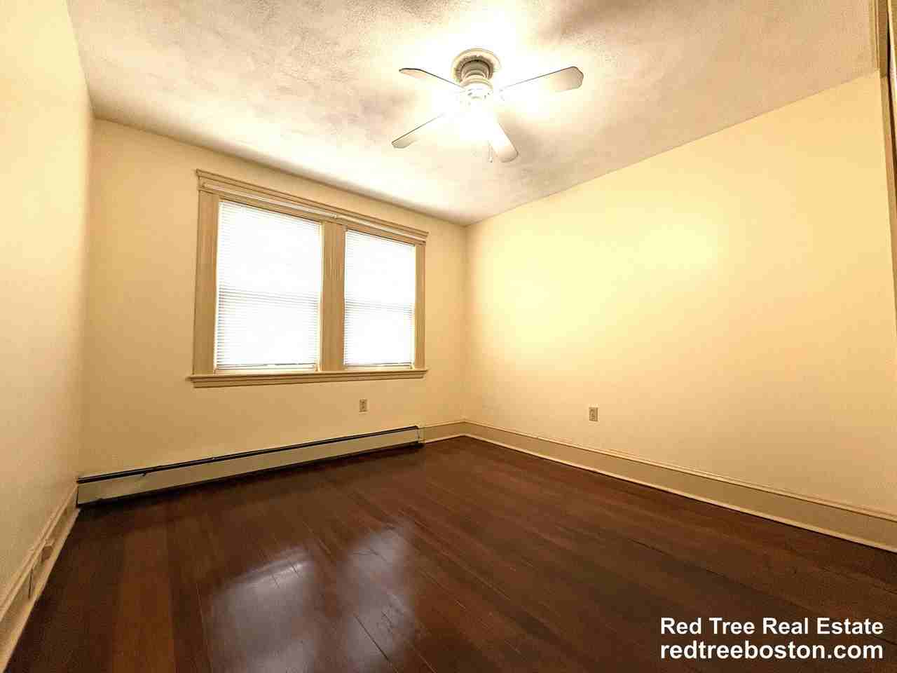 595 Fellsway W #1 - Photo 6 of 9