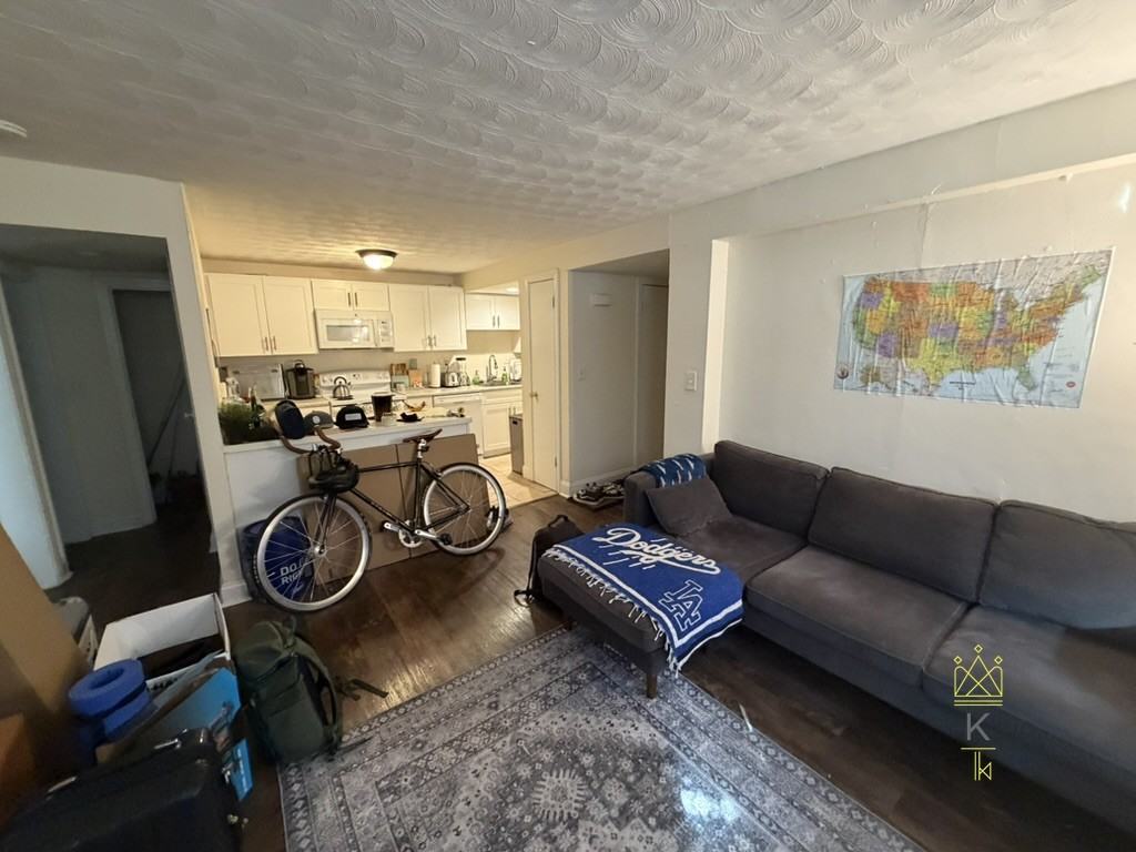 1961 Commonwealth Ave #B1 - Photo 5 of 16
