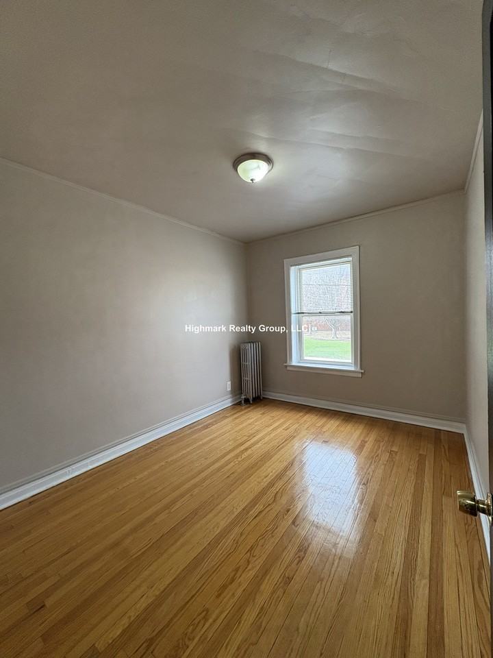 4267 W Addison St #1 - Photo 2 of 11