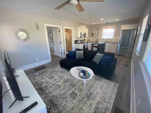 101 Wilkins St - Photo 4 of 26