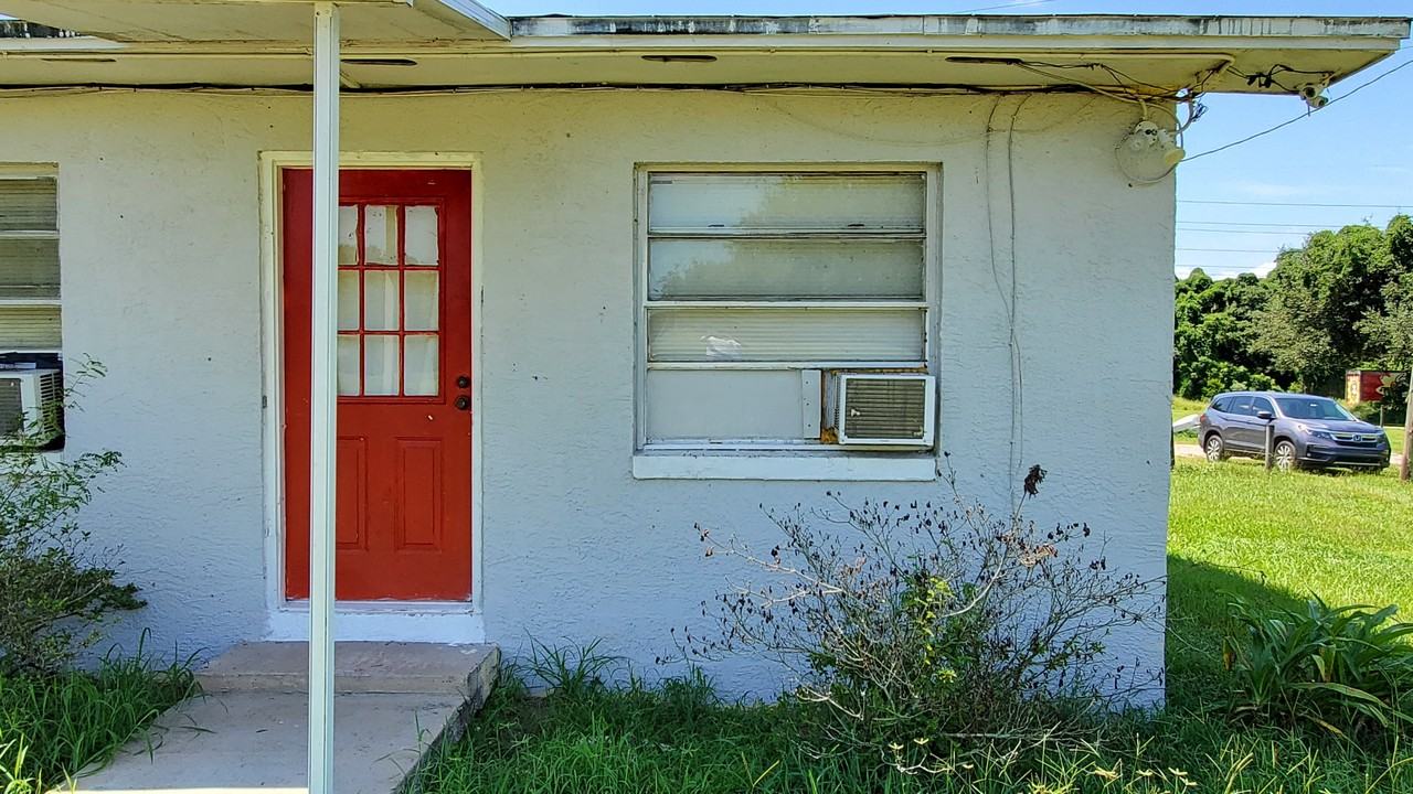 1002 Daniels St #5 - Photo 2 of 6