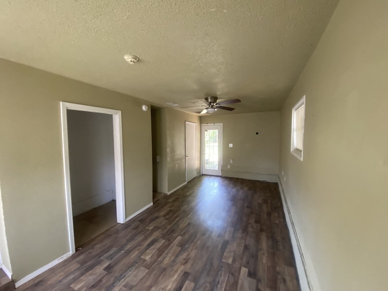 316 E Jarman Dr - Photo 3 of 14